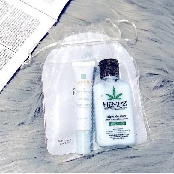 🆕4pc Beauty Bundle>🦋Eyes 🦋2_Mask🦋Moisturizer - Picture 3 of 15